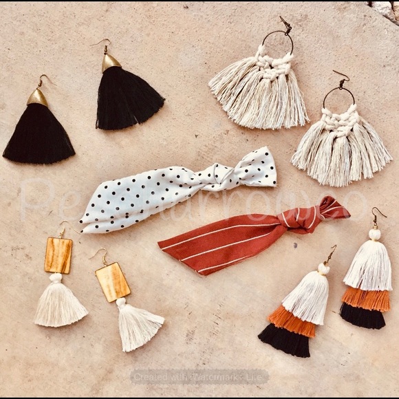 the KENI style handmade shell tassel earrings - Picture 4 of 4